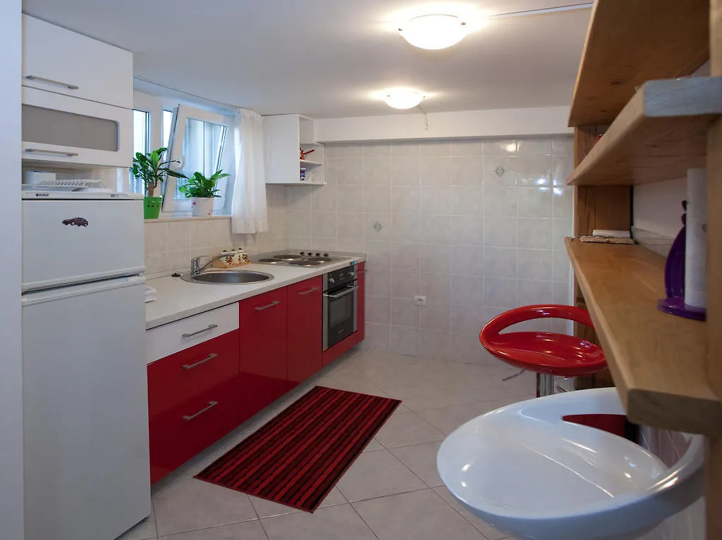 Kamenita Apartment Split